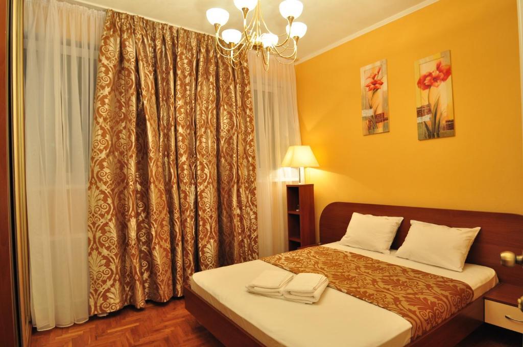 Status Guesthouse Киев Екстериор снимка